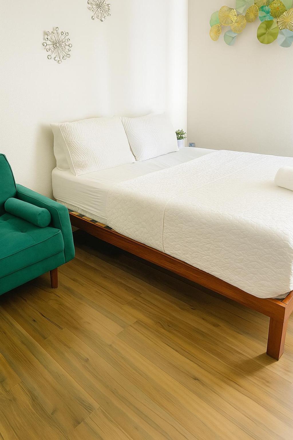Premier - Prime Mdr-venice Location With Pool, Gym & Hot Tub Apartment *