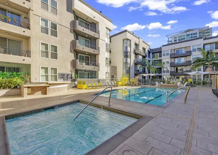 Premier Suites - Prime Mdr-Venice Location With Pool, Gym & Hot Tub